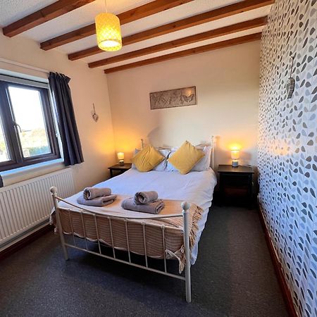 4 Bedroom Detached Farmhouse Mountain Views Beaumaris Exteriör bild